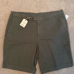Brooks Brothers Olive Green Flat Front Shorts Casual Style